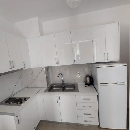 Redsun Apartment Влёра Экстерьер фото