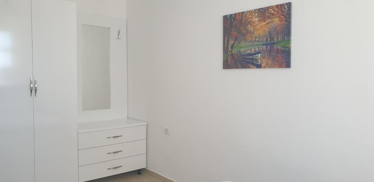 Redsun Apartment Влёра Экстерьер фото